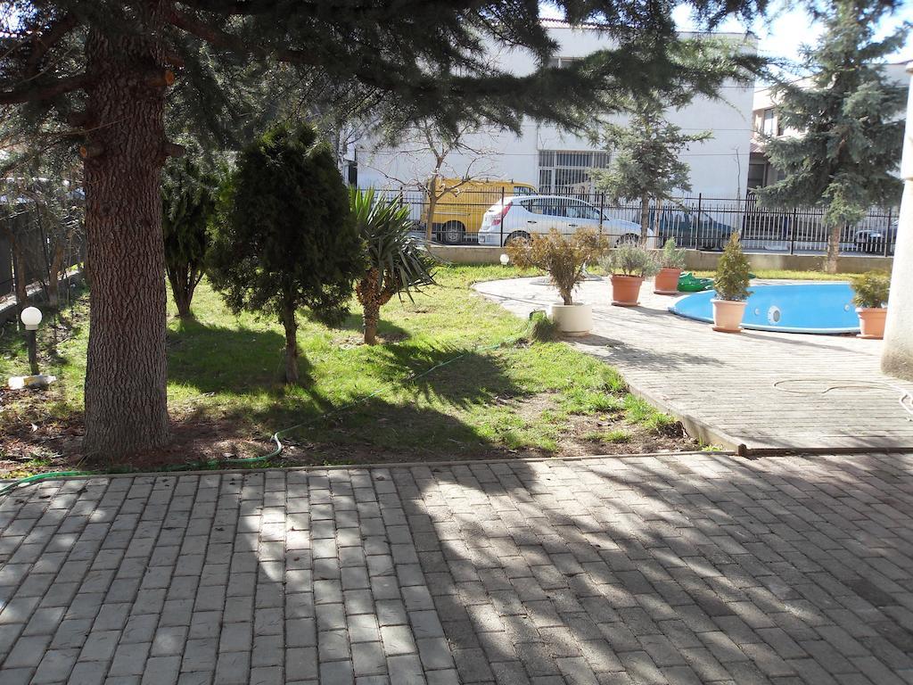 אוהריד Apartments Ristak מראה חיצוני תמונה