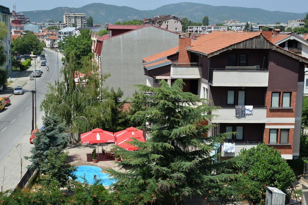 אוהריד Apartments Ristak מראה חיצוני תמונה