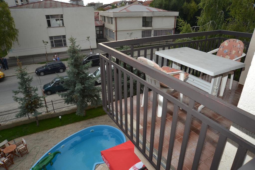 אוהריד Apartments Ristak מראה חיצוני תמונה