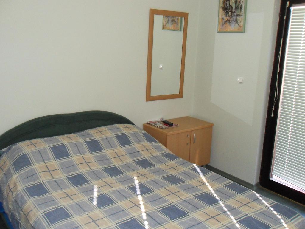 אוהריד Apartments Ristak מראה חיצוני תמונה