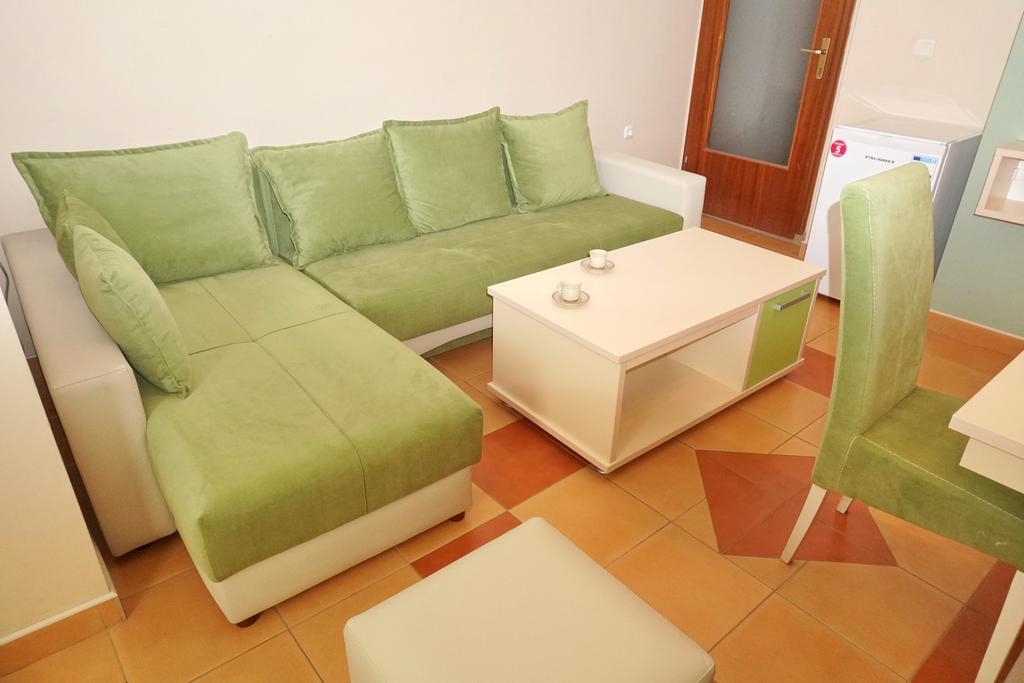 אוהריד Apartments Ristak מראה חיצוני תמונה