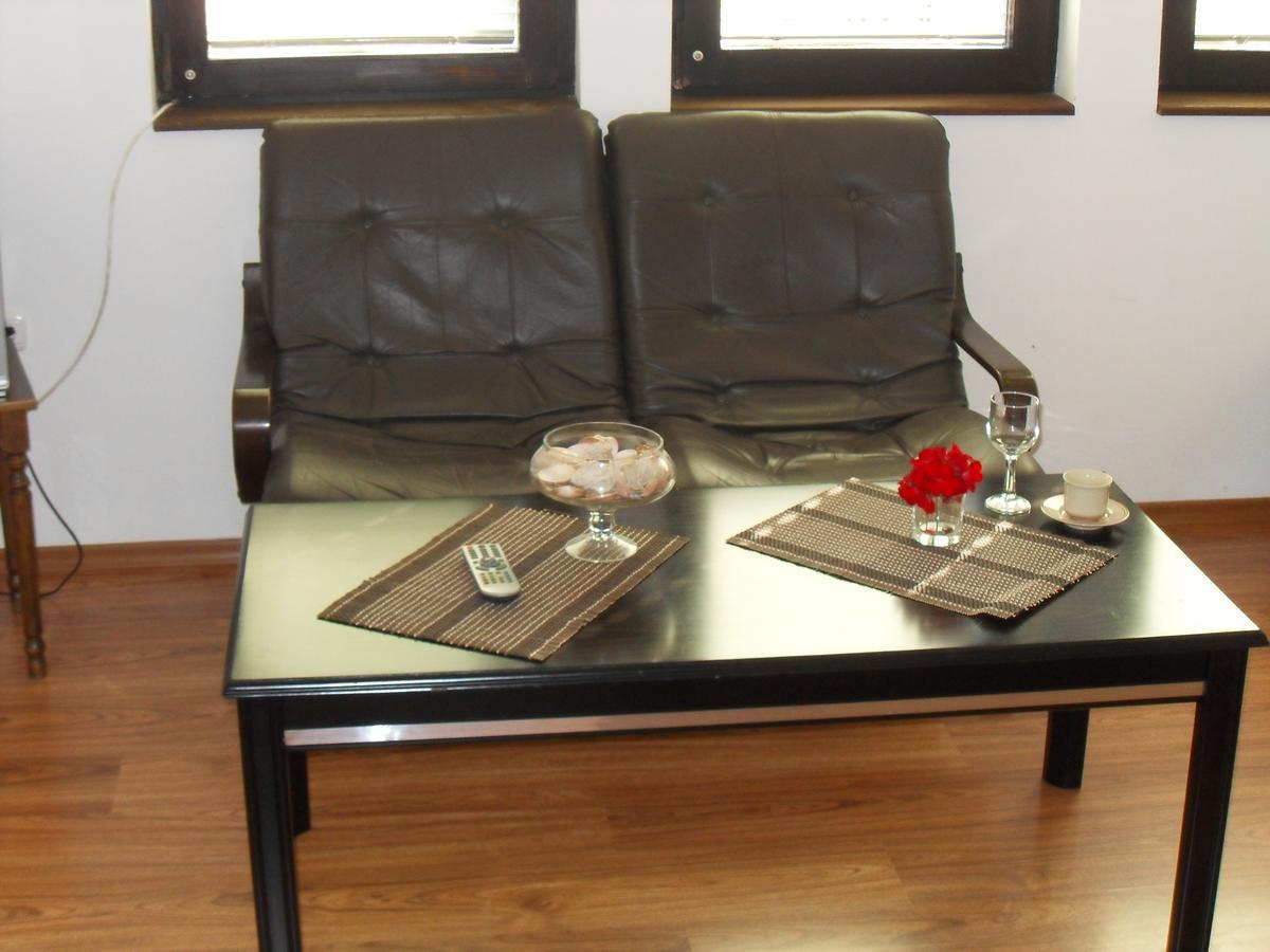 אוהריד Apartments Ristak מראה חיצוני תמונה
