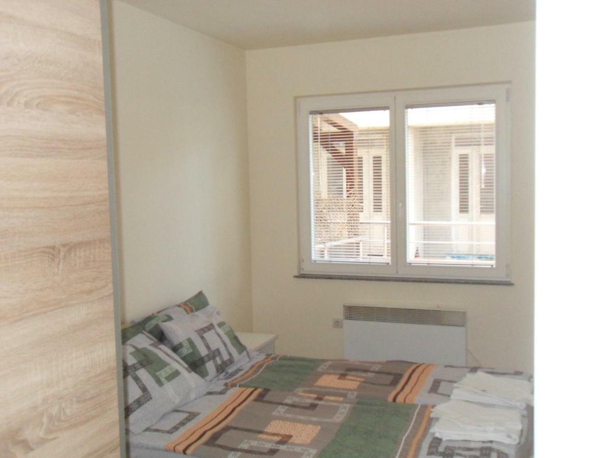 אוהריד Apartments Ristak מראה חיצוני תמונה