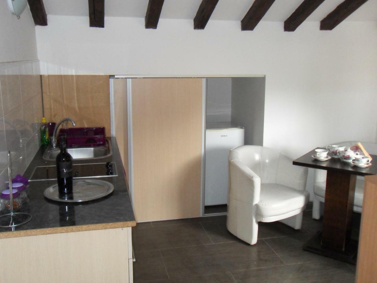 אוהריד Apartments Ristak מראה חיצוני תמונה