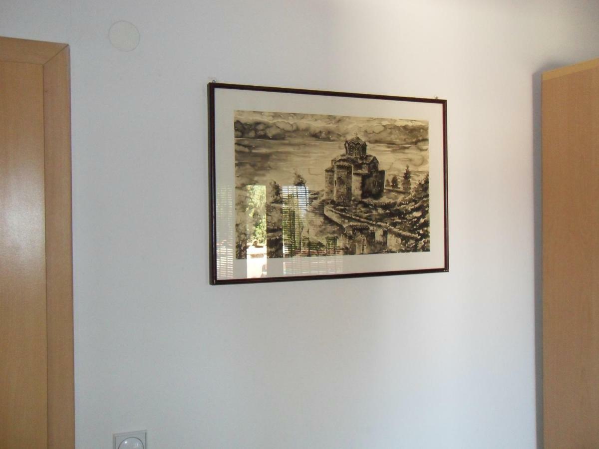 אוהריד Apartments Ristak מראה חיצוני תמונה